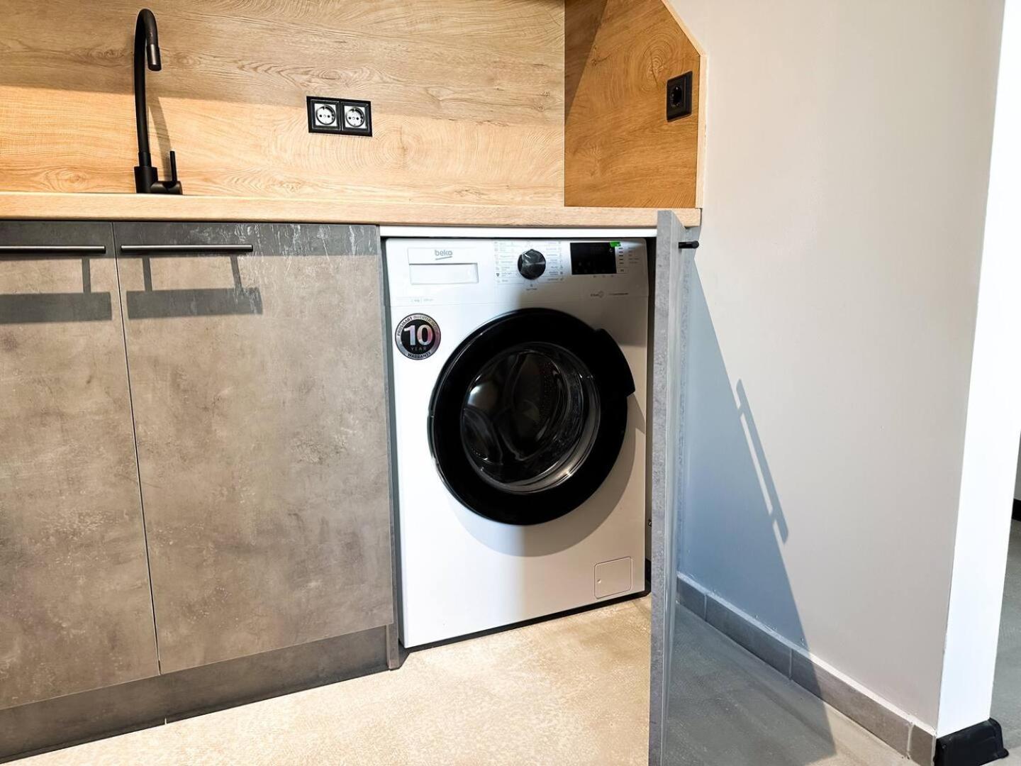 6 Studios 6 Bathrooms 2 Levels Kitchens Sofia Esterno foto